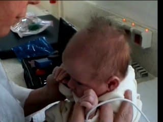 Le lien parent-enfant chez le nouveau né à risque de handicap neurosensoriel. Une part de iatrogénie ?